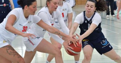 Hurricanes zittern sich in die zweite Play-down-Runde